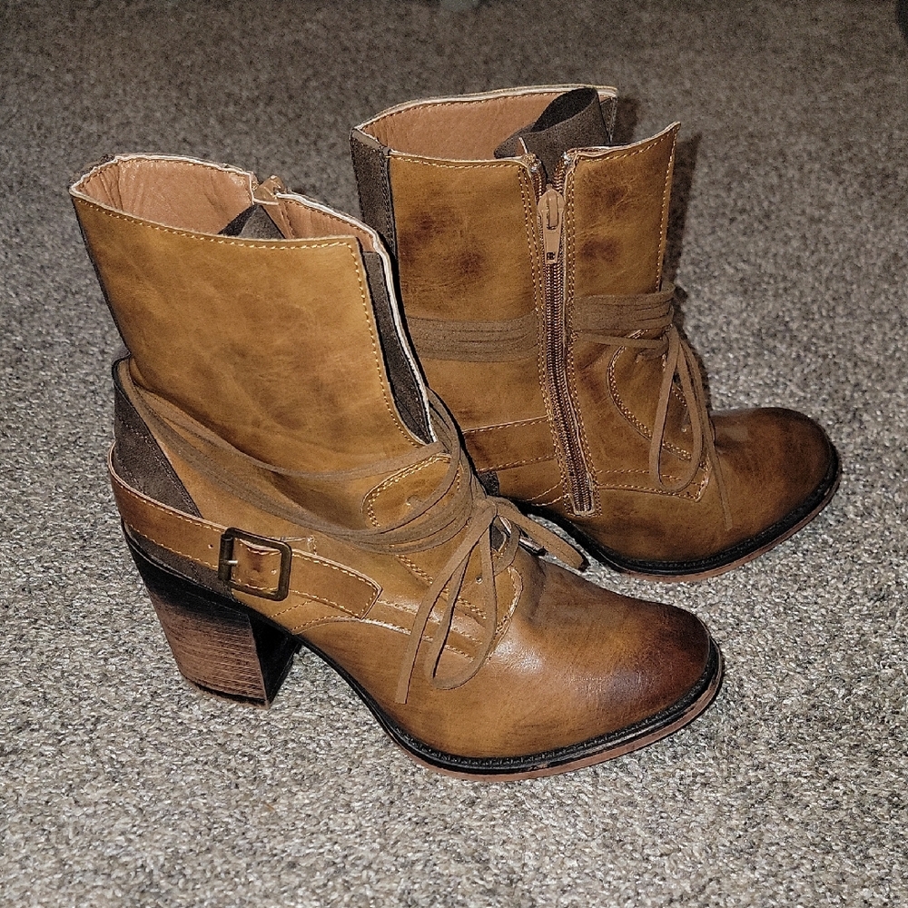 Pierre Dumas Brown Heeled Boots with Distressed Leather